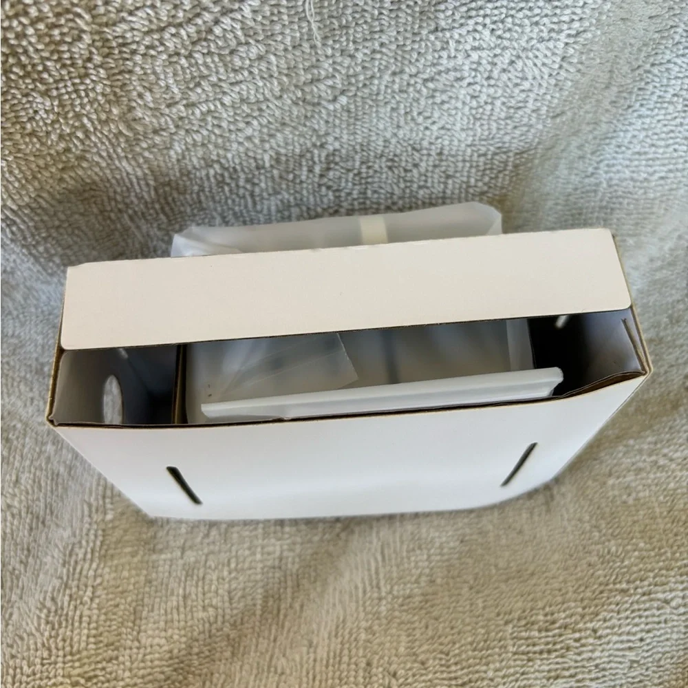 Universal Travel Adapter, 70W GaN International Power Adapter, 3‎ USB-C & 2 USB